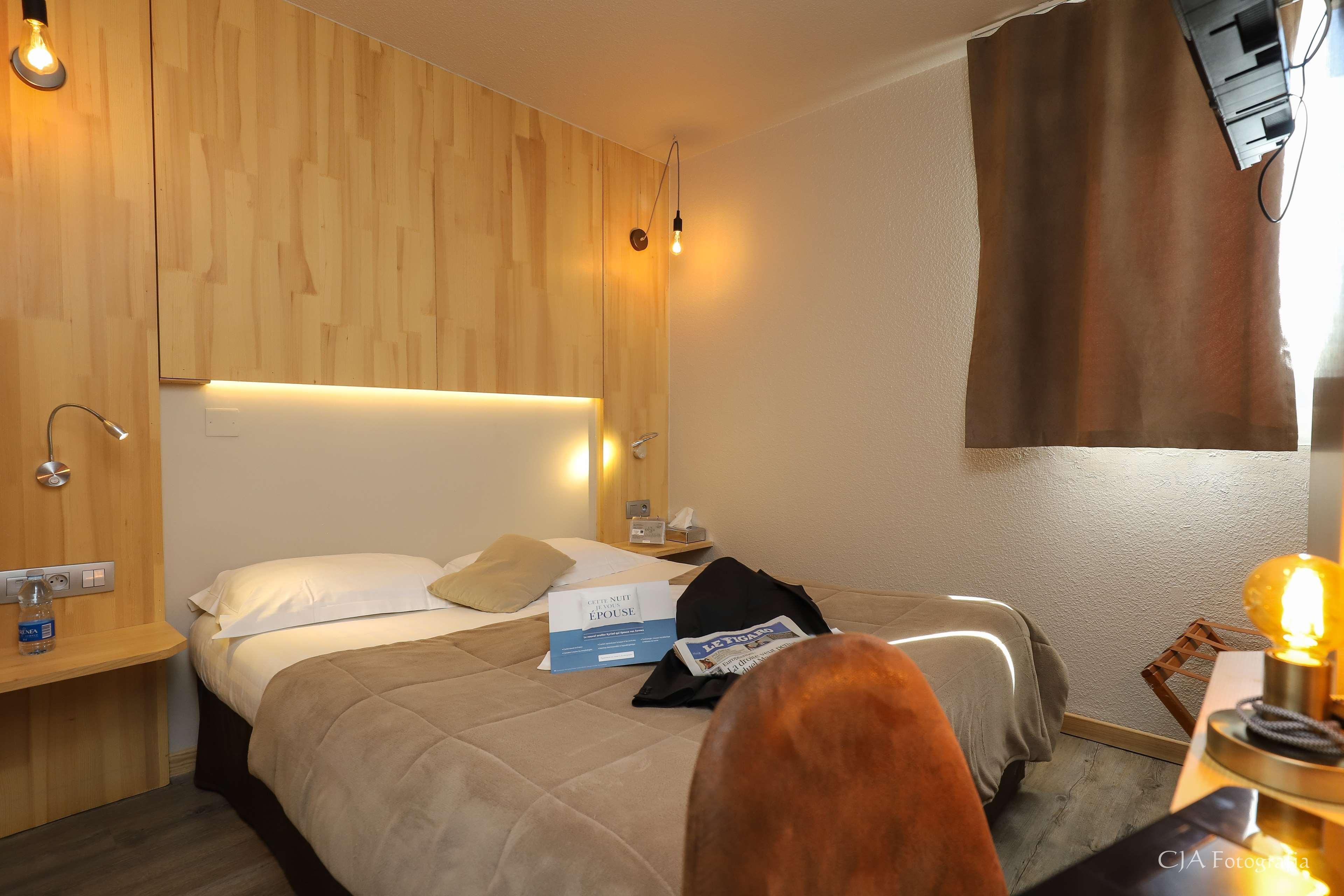 Hotel Restaurant Kyriad Brive Centre Luaran gambar