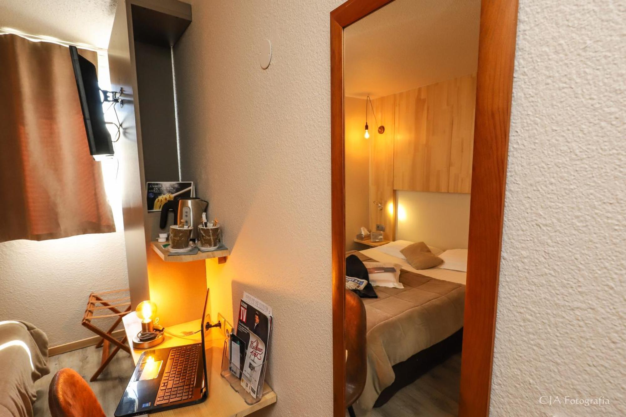 Hotel Restaurant Kyriad Brive Centre Luaran gambar